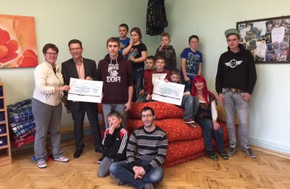 Vielfältiges Programm für Kinder und Jugendliche erhält Unterstützung: Town & Country Stiftung vergibt 1000 Euro-Spende an den Internationalen Bund IB Mitte